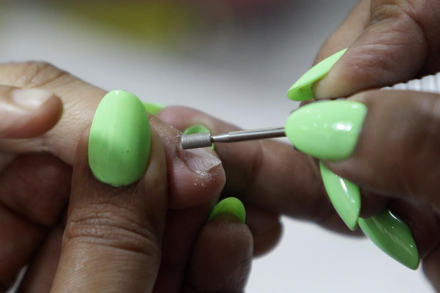 Santé des ongles : Le danger de la sensibilisation aux acrylates